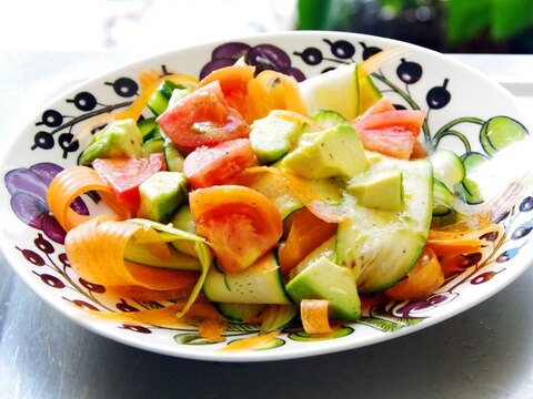 人参とズッキーニのデリ風リボンサラダ